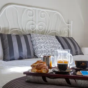 Couette-café Un Attimo A, Rome
